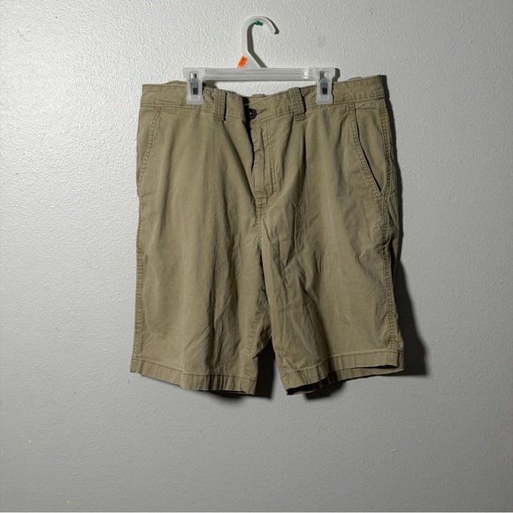 Magellan Outdoors Other - Magellan Outdoors Khaki Classic Tan Men's Cargo Baggy Shorts size 35W